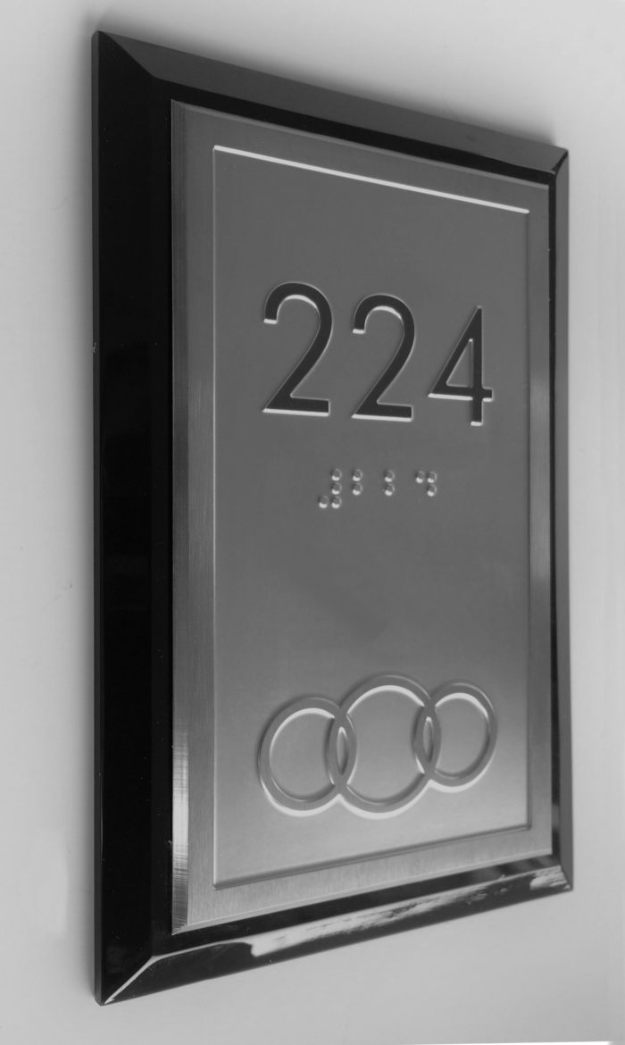Numere Camera Segnaletica, targhe e numeri camera per hotel - Bosisio Sign